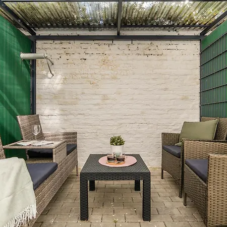 Apartment With Sunny Garden By Michal&friends *