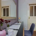 With Sunny Garden By Michal&friends Appartement Praag