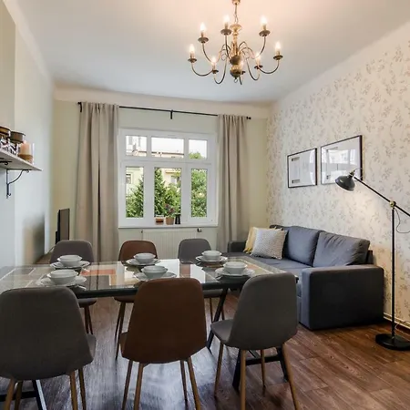 With Sunny Garden By Michal&friends Apartman *