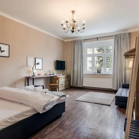 Apartman With Sunny Garden By Michal&friends