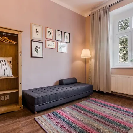 Apartman With Sunny Garden By Michal&friends