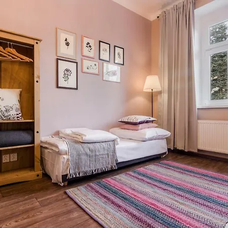 Apartman With Sunny Garden By Michal&friends