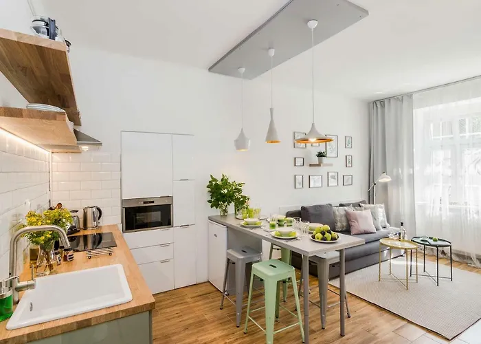 With Sunny Garden By Michal&friends Apartament Praga
