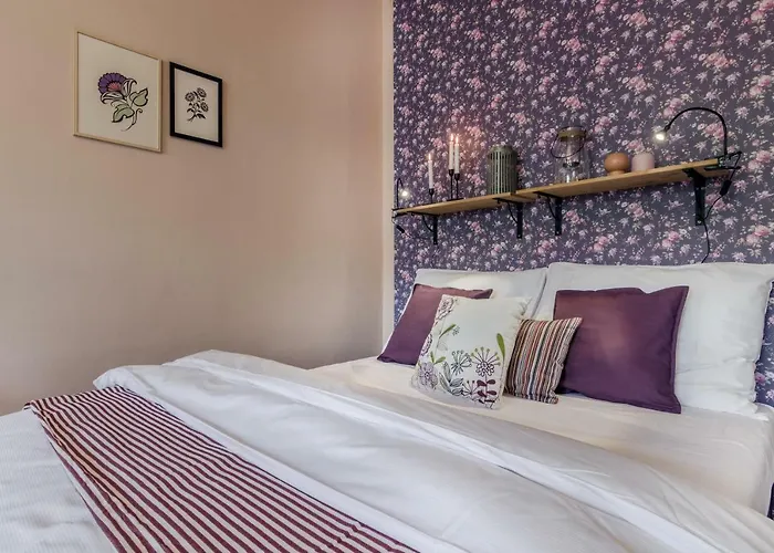 With Sunny Garden By Michal&friends Apartament Praga