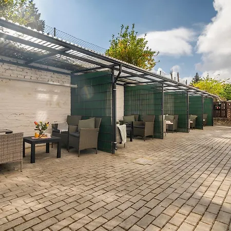 Appartamento With Sunny Garden By Michal&friends