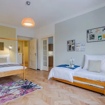Appartamento With Sunny Garden By Michal&friends Praga